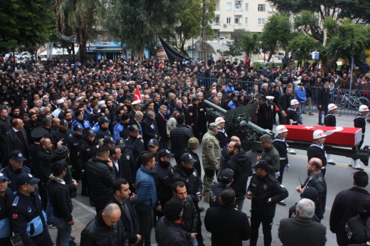 Şehit S&ouml;zleşmeli Er Kaplan, son yolculuğuna uğurlandı