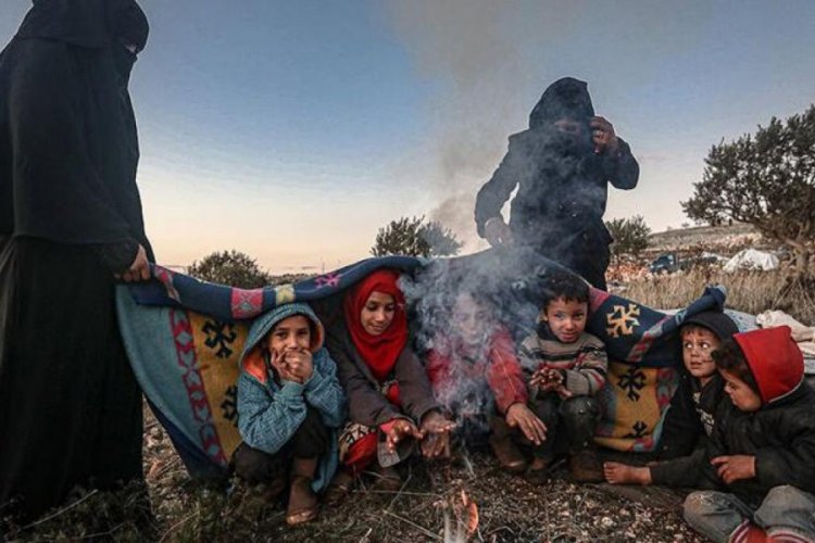 13 bine yakın sivil daha T&uuml;rkiye sınırı yakınlarına g&ouml;&ccedil; etti