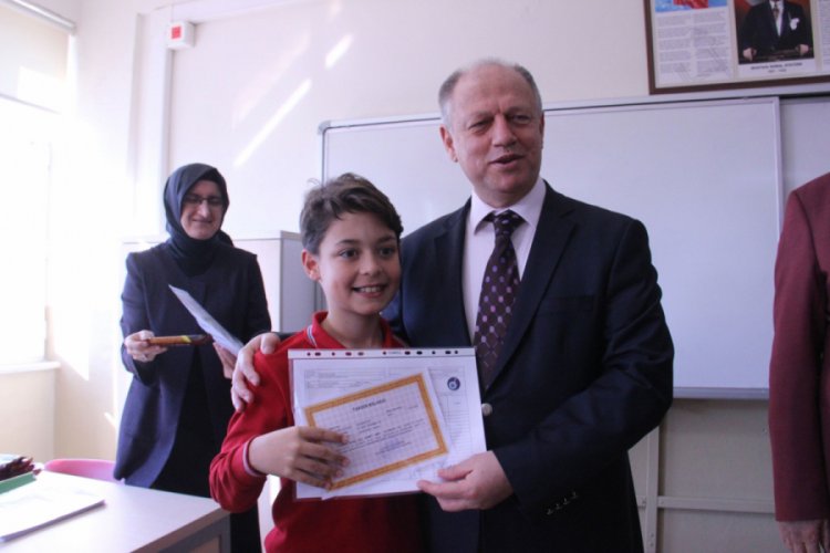 32 bin 700 &ouml;ğrenci karne sevinci yaşadı