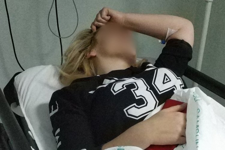 Kadın, kardeşi tarafından kazara bı&ccedil;aklandı