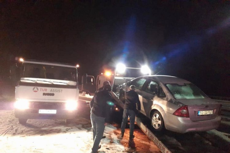 Aynı yolda 3 ayrı zincirleme kaza yaşandı