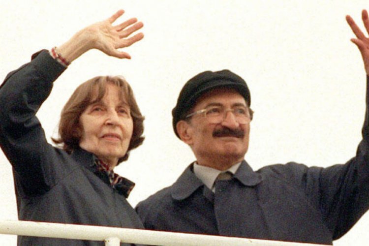 İşaretli mektuplar ve a&ccedil;ık bırakmak zorunda olduğu kapının sırrı!