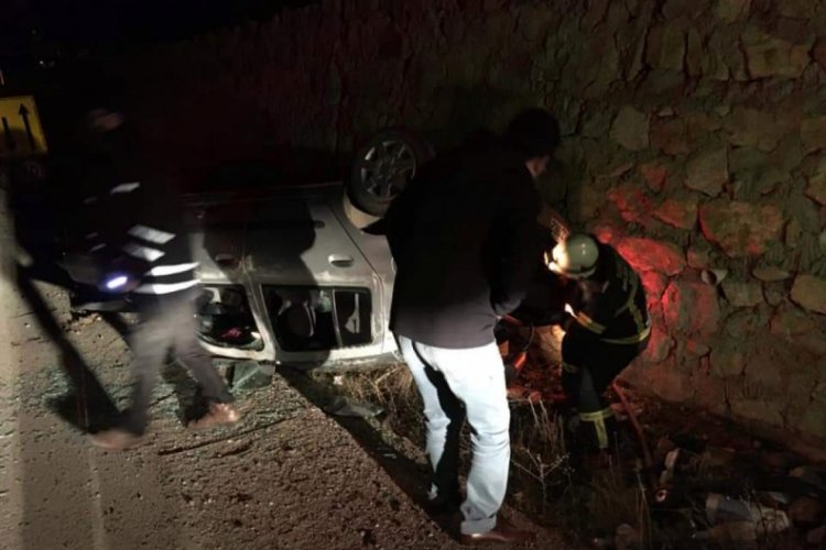 Otomobil takla attı: 2 yaralı