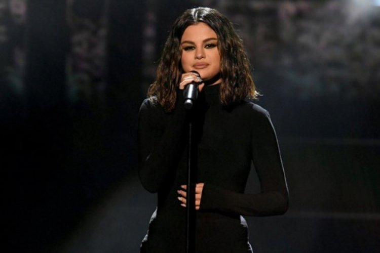 Selena Gomez'in yeni d&ouml;vmesi: Rare