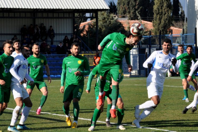 Karacabey Belediyespor puan farkını 9'a &ccedil;ıkardı
