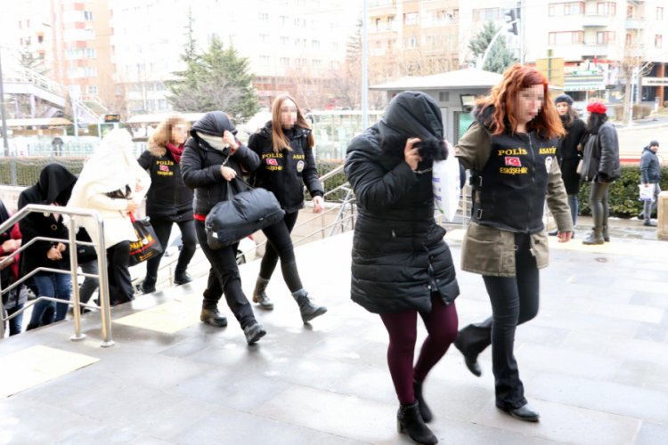 Eskişehir'deki fuhuş operasyonunda 8 ş&uuml;pheli adliyede