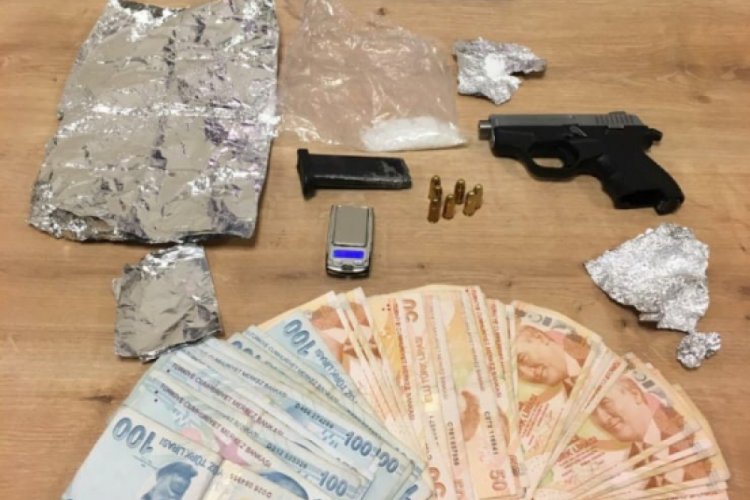 Bursa'daki uyuşturucu operasyonunda 4 g&ouml;zaltı!