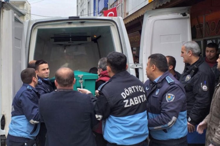 Asans&ouml;rde sıkışan kişi hayatını kaybetti