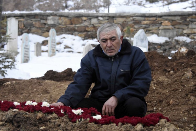 Muhtar Altınayak: Askerlerimizin omuzlarına montlarını koyanlarla gurur duyduk