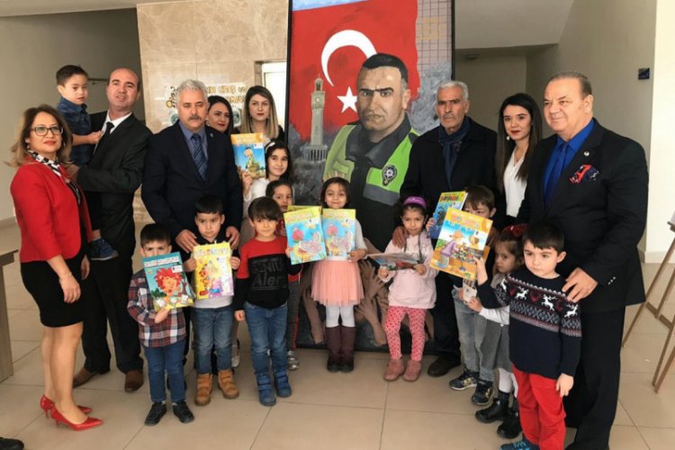 Fethi Sekin'in babası, oğlunun adını taşıyan serginin a&ccedil;ılışına katıldı
