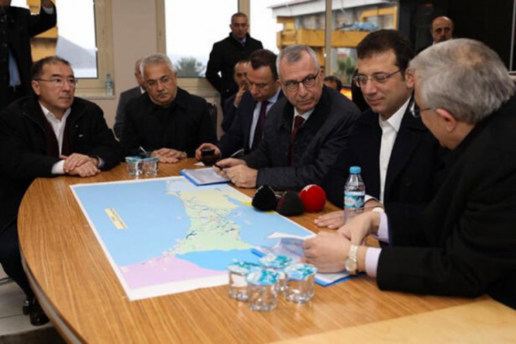 Ekrem İmamoğlu Terkos G&ouml;l&uuml;'nde incelemelerde bulundu