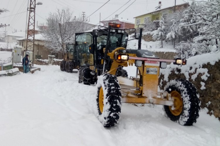 84 k&ouml;y yolu ulaşıma kapandı