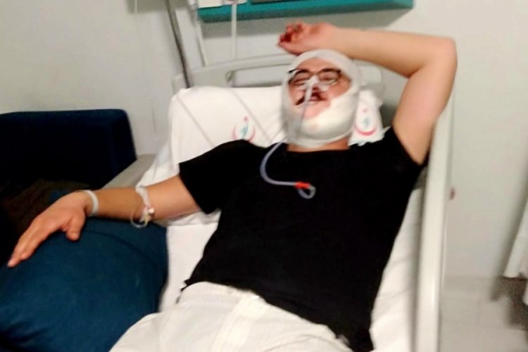 Boks antren&ouml;r&uuml; tartıştığı şahsı hastanelik etti