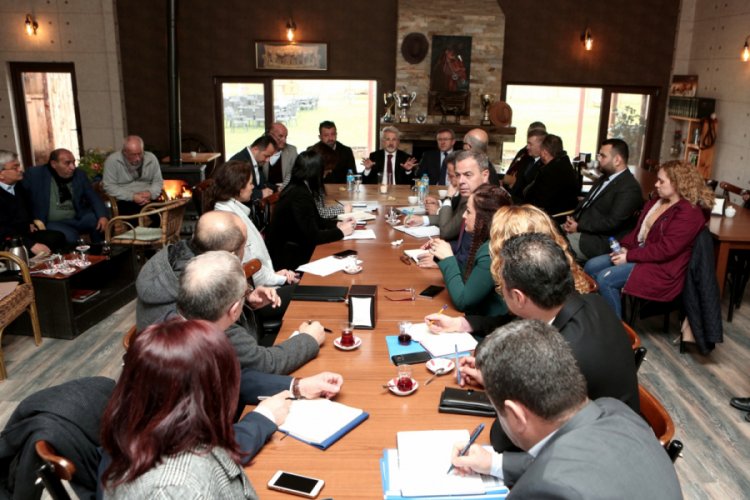 Bursa Nil&uuml;fer'de &ouml;ncelik &ccedil;ocuklar, gen&ccedil;ler ve kadınlar