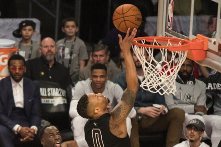 NBA'de Damian Lillard 61 sayıyla kariyer rekorunu kırdı
