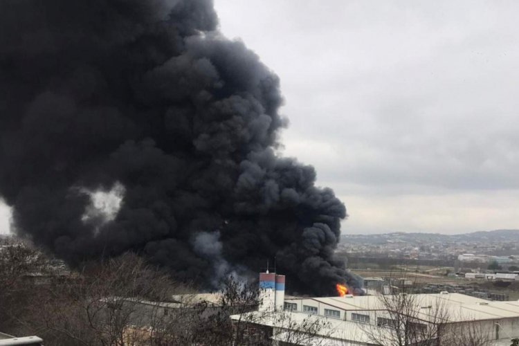 Bursa'da geri dönüşüm fabrikasında büyük yangın