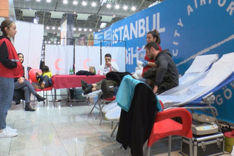 Sabiha G&ouml;k&ccedil;en'de kan bağışı kampanyası d&uuml;zenledi