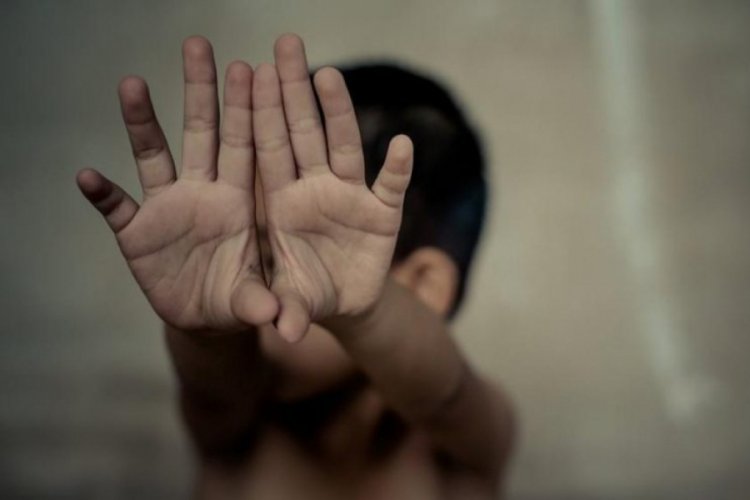 14 yaşındaki erkek &ccedil;ocuğuna cinsel istismar kavgası: 1 &ouml;l&uuml;, 3 tutuklama