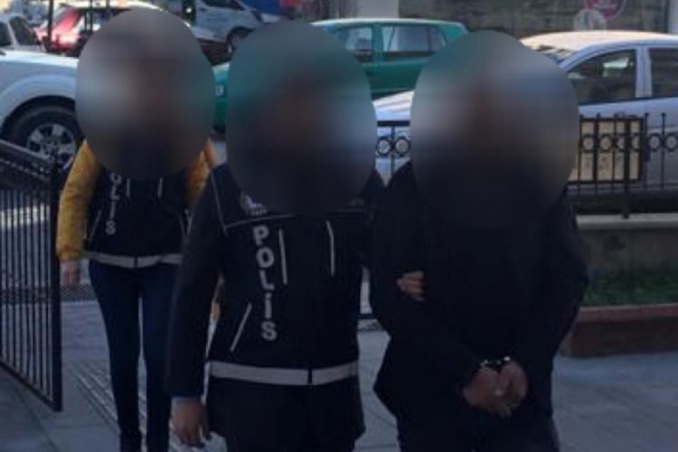 Kadınlar evde uyuşturucuyla yakalandılar