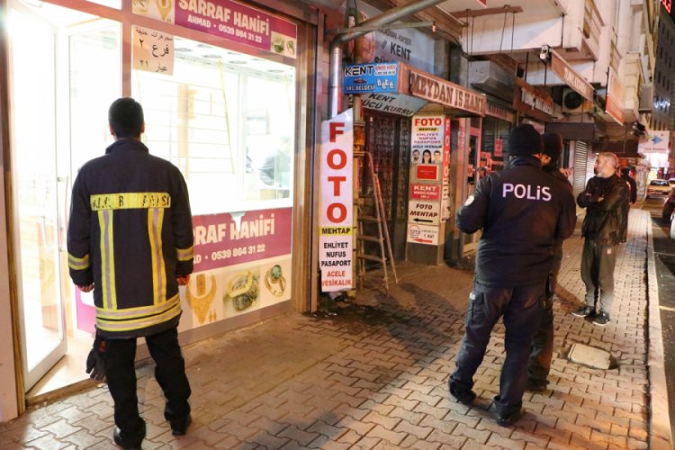 Sarraftan gelen kadın sesleri polisi harekete ge&ccedil;irdi