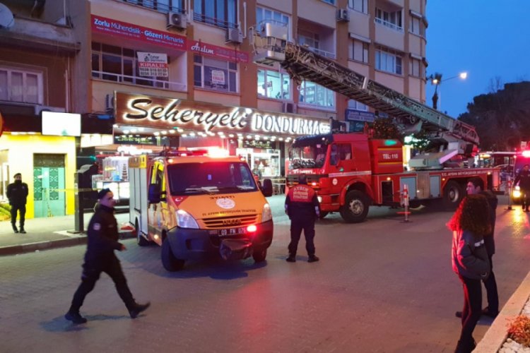&Ccedil;atıya &ccedil;ıktı, &ccedil;evrede toplananlar adeta film gibi izledi