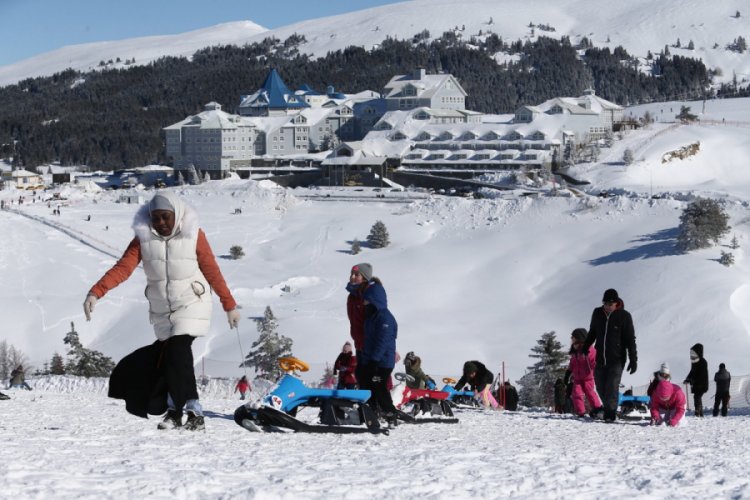 Bursa Uludağ'a yağan kar sezon sonuna kadar yetecek
