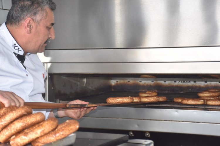 İzmir'de fırıncılardan simitte fiyat artışı isteği