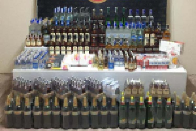 Bursa'da g&uuml;mr&uuml;k ka&ccedil;ağı i&ccedil;ki ve sigara ele ge&ccedil;irildi
