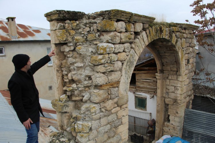 115 yıl &ouml;nce yapılan konak yok olmak &uuml;zere