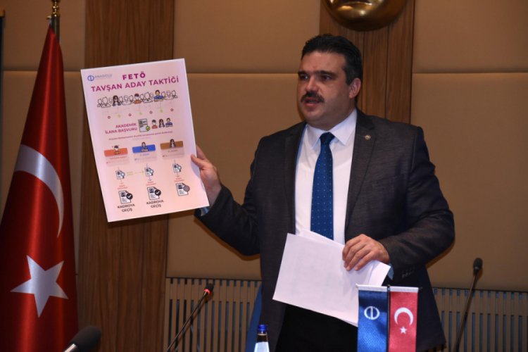 Rekt&ouml;r &Ccedil;omaklı: FET&Ouml; kamuya sızmak i&ccedil;in 'tavşan aday' taktiğini uyguluyor