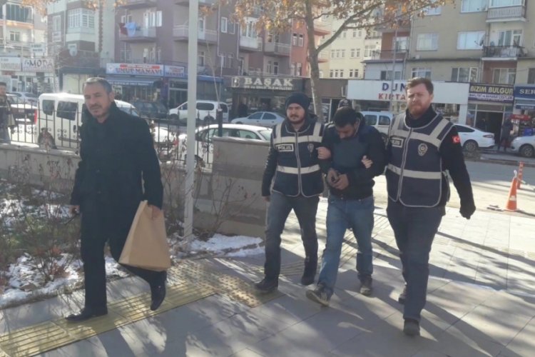 Aynı evde yaşadığı eski eşini &ouml;ld&uuml;ren koca adliyede