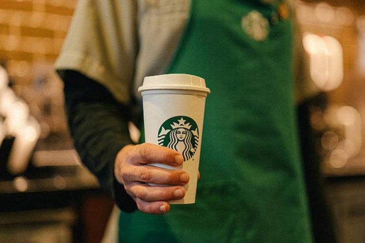 Starbucks karbon emisyonunu yarıya d&uuml;ş&uuml;rmeyi hedefliyor