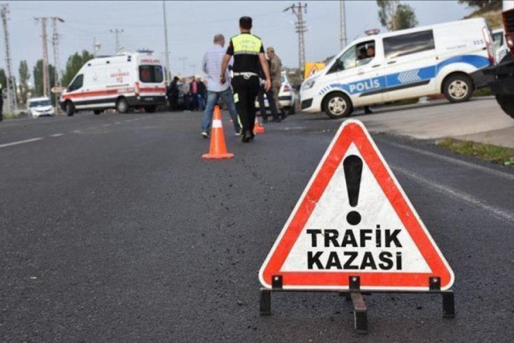 Tır kontrolden çıktı, Anadolu Otoyolu'nda ulaşımlar aksadı