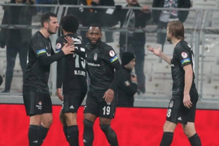 Caner ve Elneny arasında gerginlik