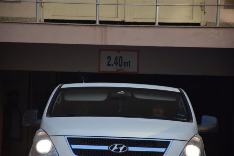 FET&Ouml; elebaşının en yakınındaki Bekmezci ve Akif Sarı adliyede