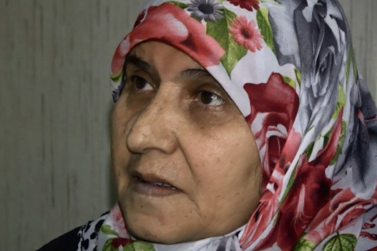 'Evde &ccedil;alınır' diye yanına aldığı altınları pazarda &ccedil;aldırdı