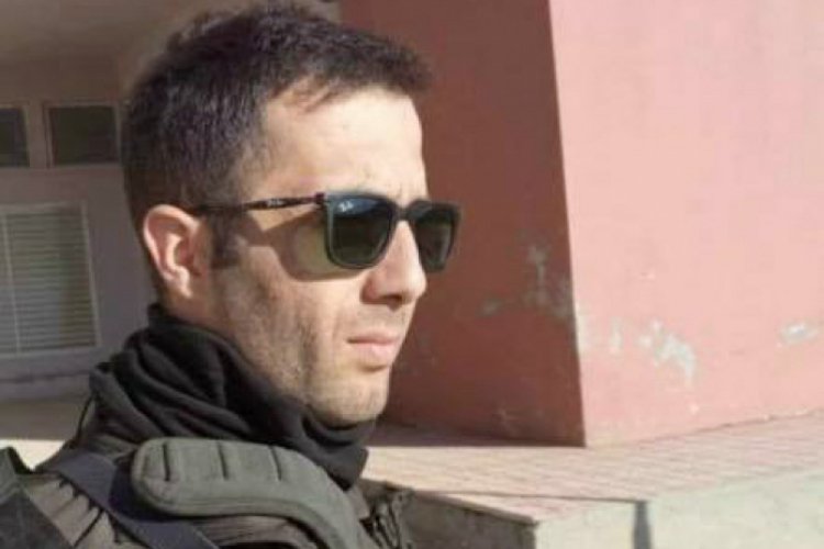 Futbol oynarken kalp krizi ge&ccedil;iren polis hayatını kaybetti