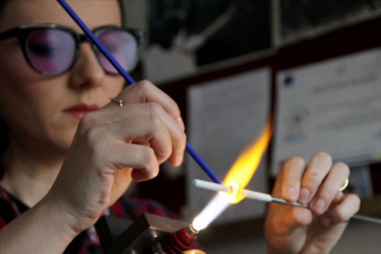 Cama şekil verirken stres atıp sabrı &ouml;ğreniyorlar