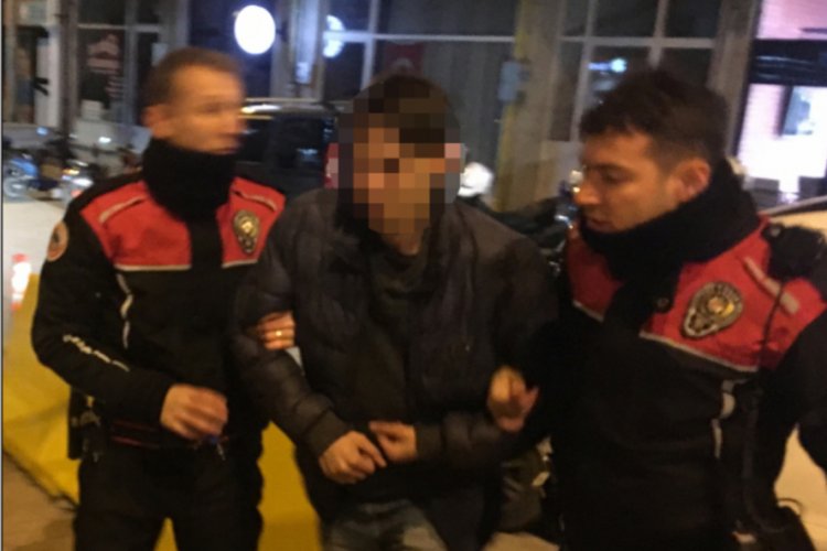 Husumetli oldukları kişiyi bı&ccedil;aklayan baba tutuklandı, oğlu serbest