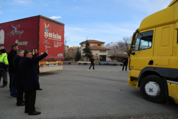 İdlib i&ccedil;in yardım tırları yola &ccedil;ıktı