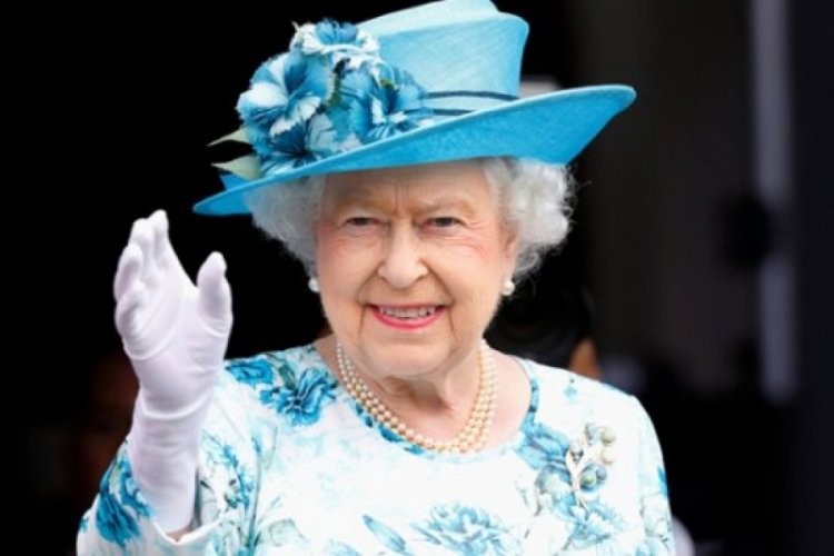 Krali&ccedil;e 2. Elizabeth, Brexit yasasına onay verdi