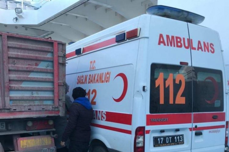 Eski eşleri kavgadan ayırırken bı&ccedil;aklandı
