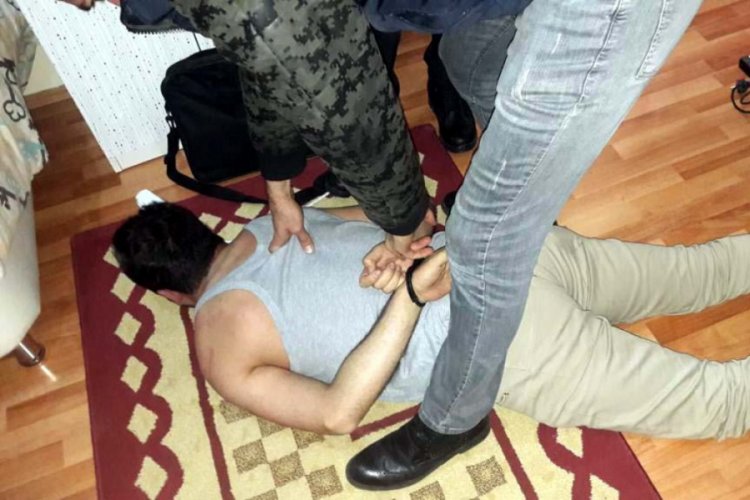 İşkenceci &ccedil;ete operasyonunda 22 kişi adliyede