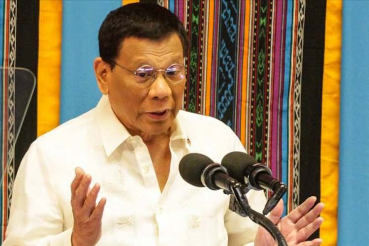 Duterte'den eski Emniyet M&uuml;d&uuml;r&uuml;'n&uuml;n vizesini iptal eden ABD'ye tehdit