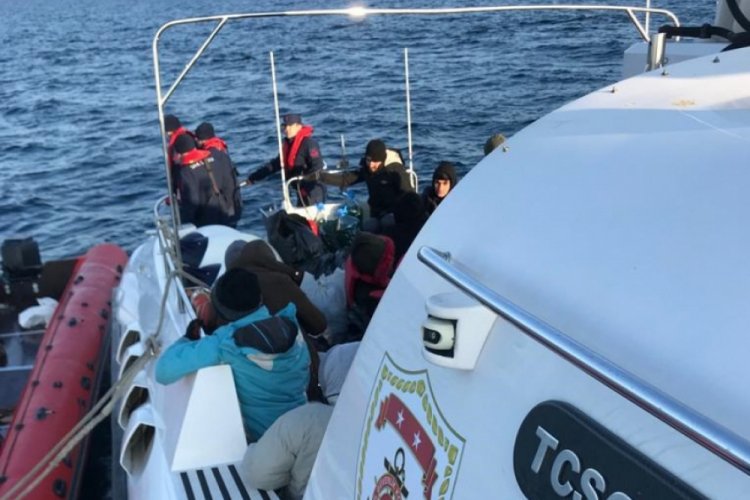 Enez a&ccedil;ıklarında 35 ka&ccedil;ak g&ouml;&ccedil;men yakalandı