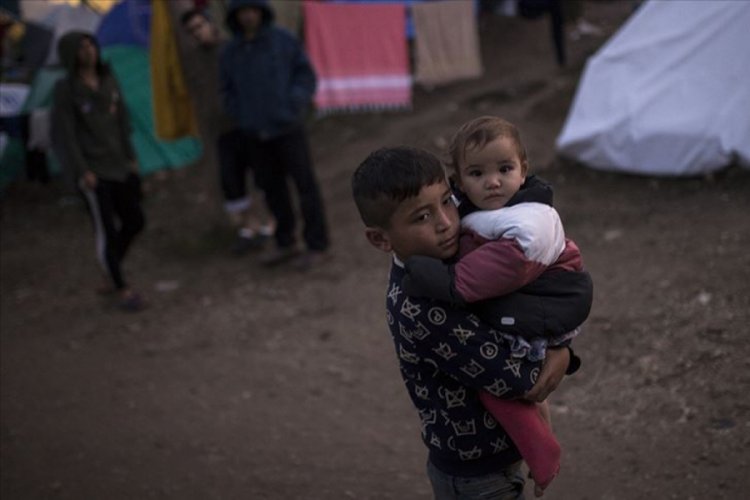 Moria m&uuml;lteci kampındaki &ccedil;ocuklar ciddi sağlık sorunları yaşıyor