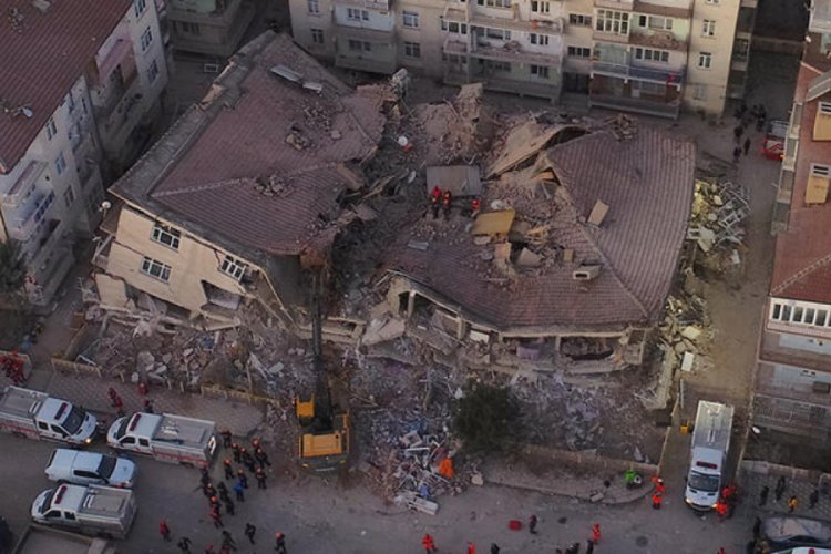 Elazığ'da 6,8 büyüklüğünde deprem! 29 kişi hayatını kaybetti, 1234 kişi yaralandı