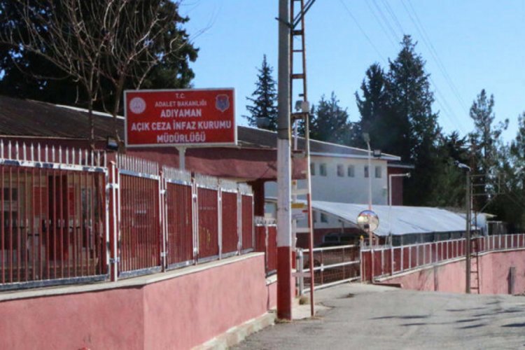 Sivrice Kadın Ceza İnfaz Kurumundaki tutuklu ve h&uuml;k&uuml;ml&uuml;ler naklediliyor