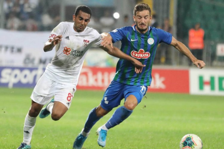 Sivasspor ile &Ccedil;aykur Rizespor 16. randevuda