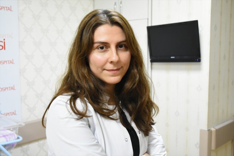 Doğum salonundaki anne ve bebeğini depremde yalnız bırakmadı